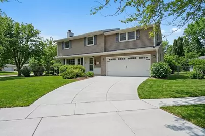 2103  Empire Dr, Waukesha, WI 53186 - Photo 3