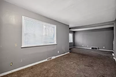 5238 N 49th St, Milwaukee, WI 53218 - Photo 9