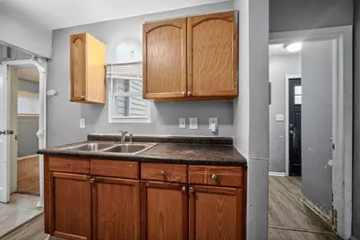 5238 N 49th St, Milwaukee, WI 53218 - Photo 13