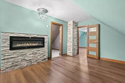 2715 S 14th St, Milwaukee, WI 53215 - Photo 17