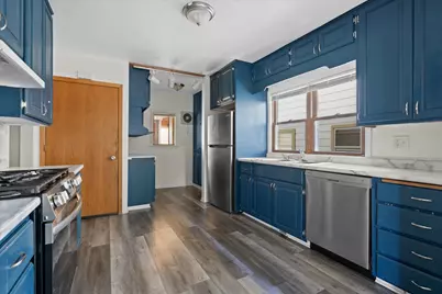 1946 S 69th St, West Allis, WI 53219 - Photo 9