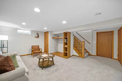 307  Hill St, Hartland, WI 53029 - Photo 9