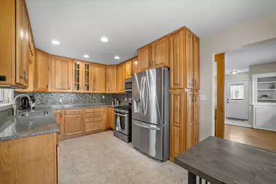 307  Hill St, Hartland, WI 53029 - Photo 5