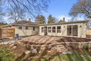 307 Hill St, Hartland, WI 53029 - Photo 17