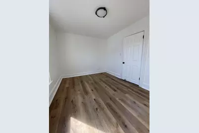 630  Hagerer St, Racine, WI 53402 - Photo 7