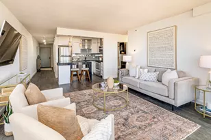 1660 N Prospect Ave, Milwaukee, WI 53202 - Photo 3