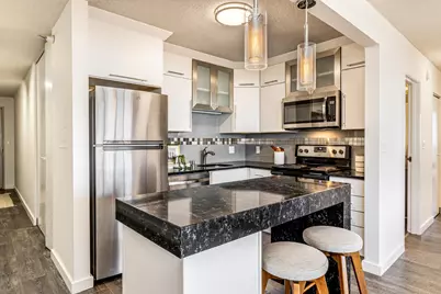 1660 N Prospect Ave #1802, Milwaukee, WI 53202 - Photo 5