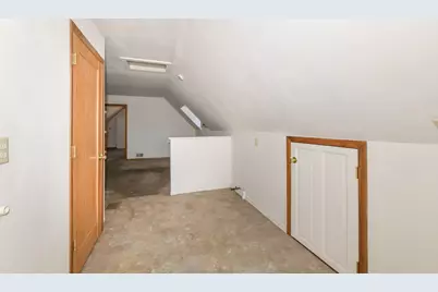 6919 W Bluemound Rd, Wauwatosa, WI 53213 - Photo 19