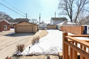 6919 W Bluemound Rd, Wauwatosa, WI 53213 - Photo 33