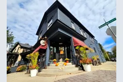 W61N480  Washington Ave, Cedarburg, WI 53012 - Photo 3