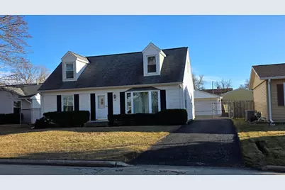 5509  Hilldale Dr, Racine, WI 53406 - Photo 1