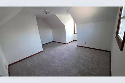 5509  Hilldale Dr, Racine, WI 53406 - Photo 7