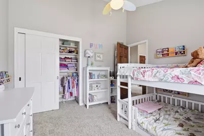 4870 S 122nd St, Greenfield, WI 53228 - Photo 15