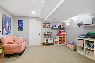 4870 S 122nd St, Greenfield, WI 53228 - Photo 21