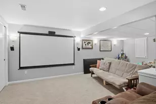 4870 S 122nd St, Greenfield, WI 53228 - Photo 19