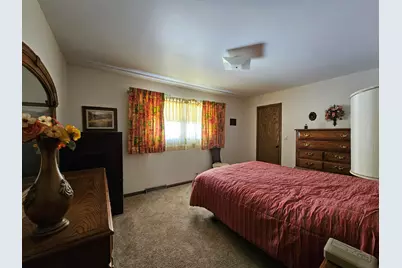 744 N 119 St, Wauwatosa, WI 53226 - Photo 15