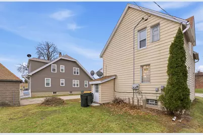 2316 S 84th St, West Allis, WI 53227 - Photo 5