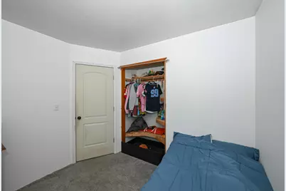 4922 W Norwich Ct, Milwaukee, WI 53220 - Photo 13