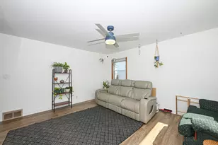 4922 W Norwich Ct, Milwaukee, WI 53220 - Photo 5