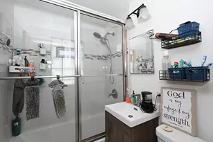 4922 W Norwich Ct, Milwaukee, WI 53220 - Photo 11