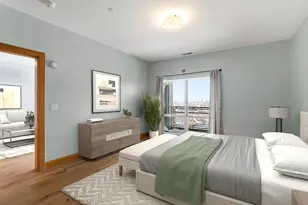 1550 E Royall Pl, Milwaukee, WI 53202 - Photo 7