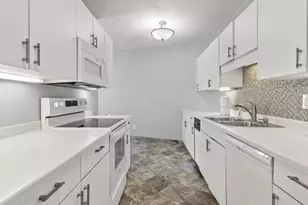 333 Lake Ave, Racine, WI 53403 - Photo 13