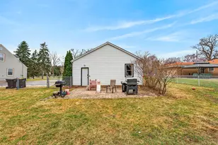 8200 N 44th St, Brown Deer, WI 53223 - Photo 29