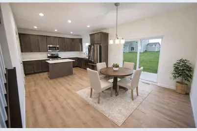 2009  Savannah Dr, Grafton, WI 53024 - Photo 3