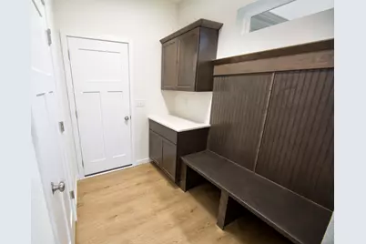 2009  Savannah Dr, Grafton, WI 53024 - Photo 9