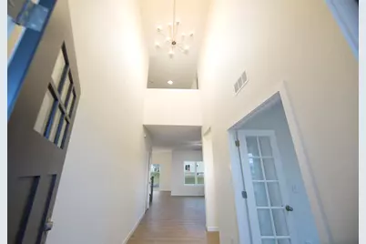 2009  Savannah Dr, Grafton, WI 53024 - Photo 5