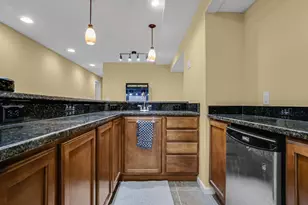 2402 Kiowa Dr, Grafton, WI 53024 - Photo 31