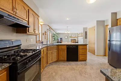 N66W35104  Lappland Xing, Oconomowoc, WI 53066 - Photo 9