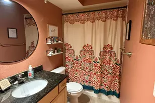 2121 N Cambridge Ave, Milwaukee, WI 53202 - Photo 19