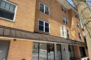 2121 N Cambridge Ave, Milwaukee, WI 53202 - Photo 27