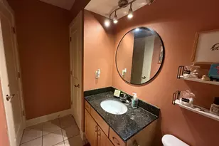 2121 N Cambridge Ave, Milwaukee, WI 53202 - Photo 21