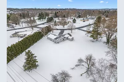 N95W25044  Whitewater Dr, Lisbon, WI 53017 - Photo 3