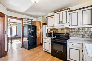 426 E Pleasant St, Oconomowoc, WI 53066 - Photo 23