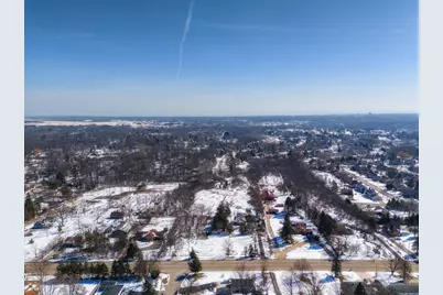 2235  Newman Rd, Racine, WI 53406 - Photo 5