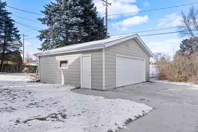 704  Grand Ave, Sheboygan, WI 53083 - Photo 5