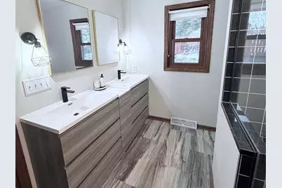 N57W26446  Mountain Meadows Dr, Lisbon, WI 53089 - Photo 11