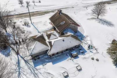 998 E Newark Dr, Farmington, WI 53090 - Photo 31