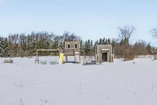 998 E Newark Dr, Farmington, WI 53090 - Photo 27