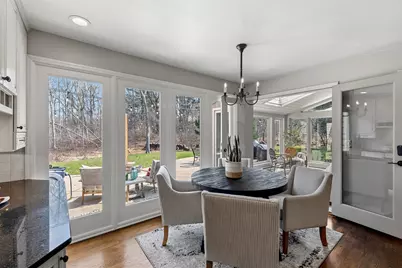 9940 N Lamplighter Ln, Mequon, WI 53092 - Photo 9