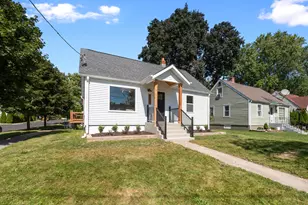 1005 Center St, Delavan, WI 53115 - Photo 1