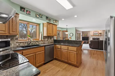 1414 W El Rancho Dr, Mequon, WI 53092 - Photo 13