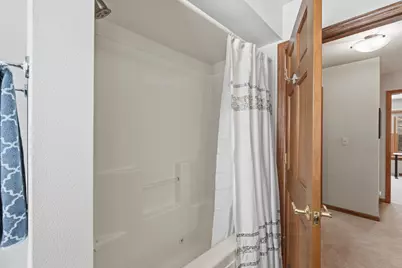 1414 W El Rancho Dr, Mequon, WI 53092 - Photo 37