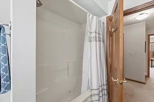 1414 W El Rancho Dr, Mequon, WI 53092 - Photo 37