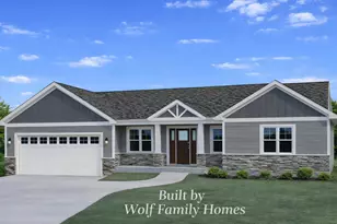 322 Sandstone Dr, Slinger, WI 53086 - Photo 1