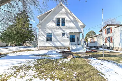 441 S Pine St, Burlington, WI 53105 - Photo 1