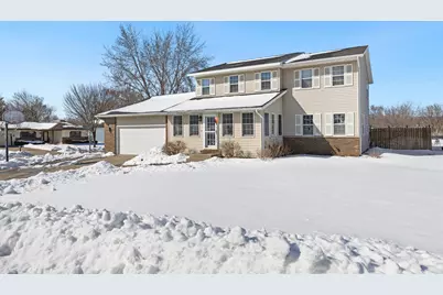 701  Parkridge Pl, Onalaska, WI 54650 - Photo 1